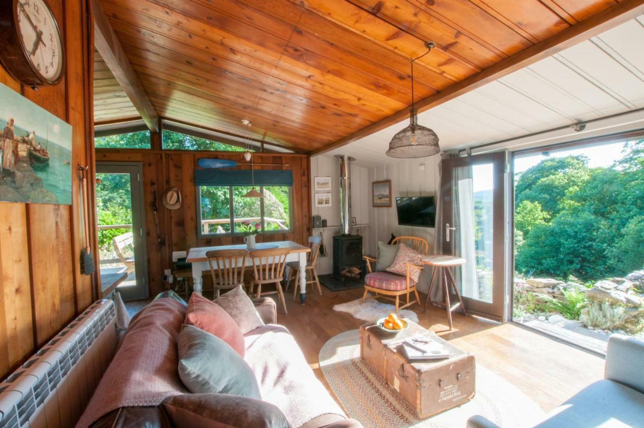 Little Kestrel Cabin Pennal 외부 사진