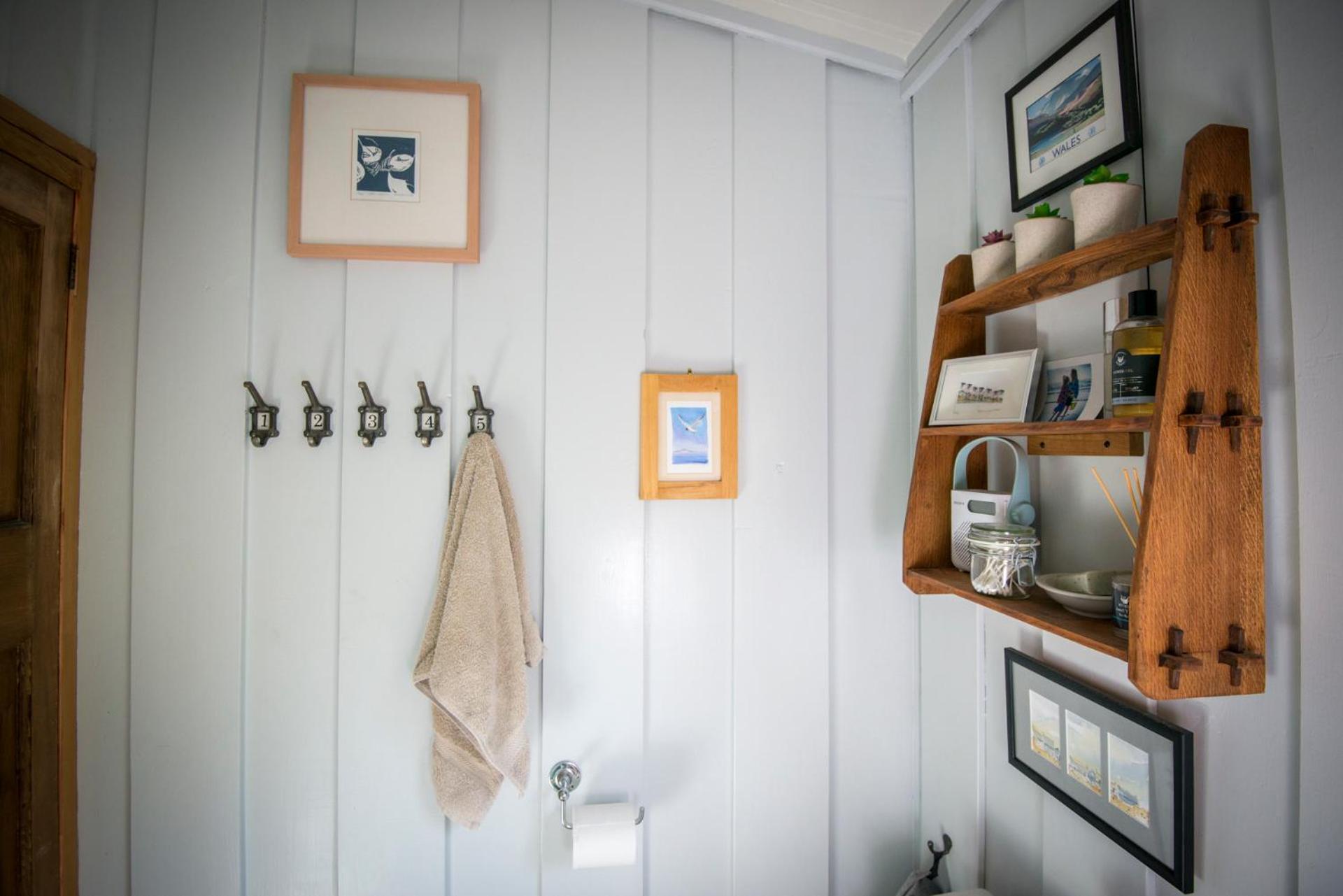 Little Kestrel Cabin Pennal 외부 사진